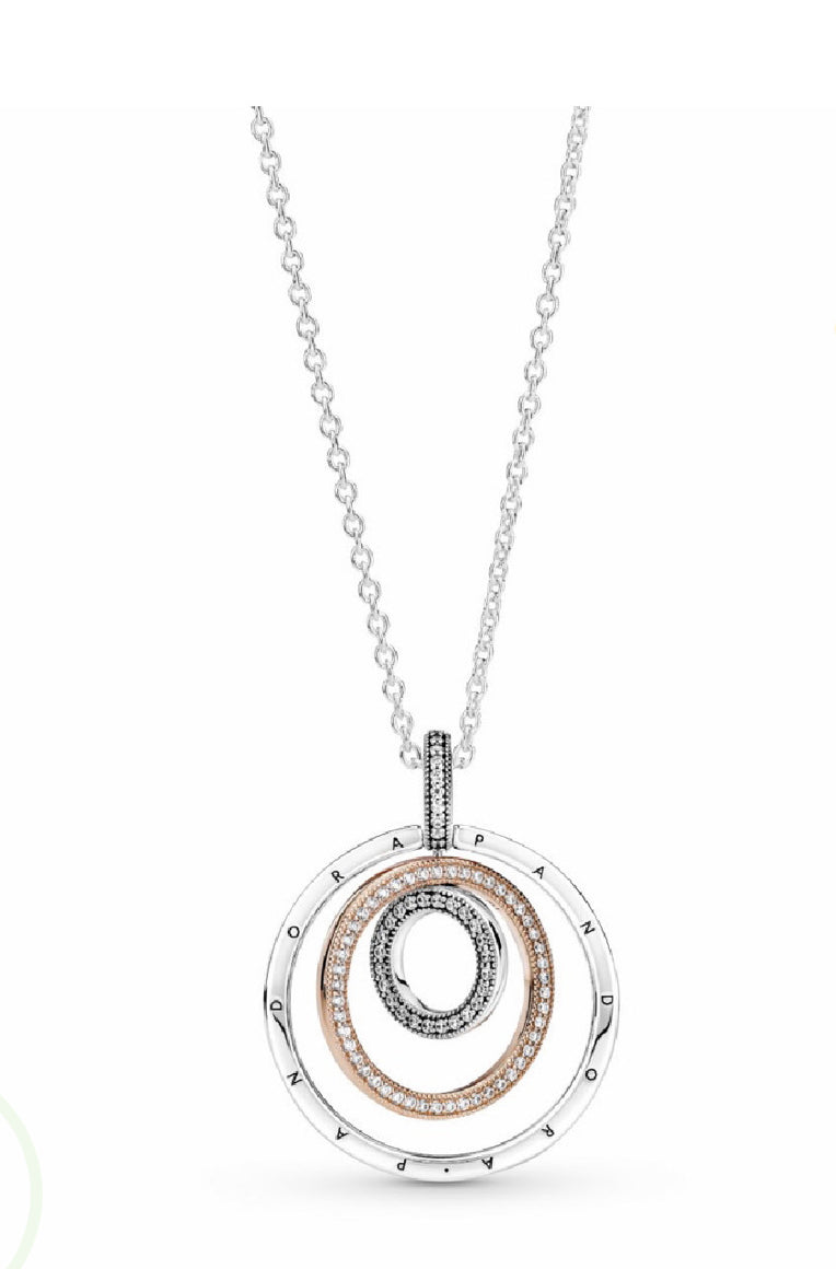 Collar triple rose y plata con logo