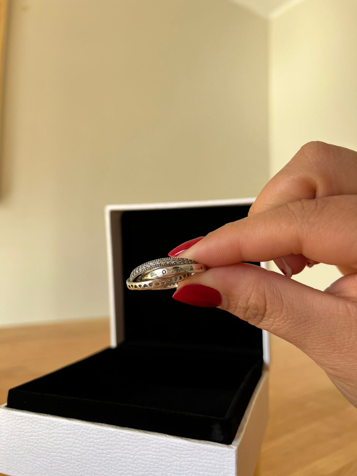 Anillo entrelazado triple suelto