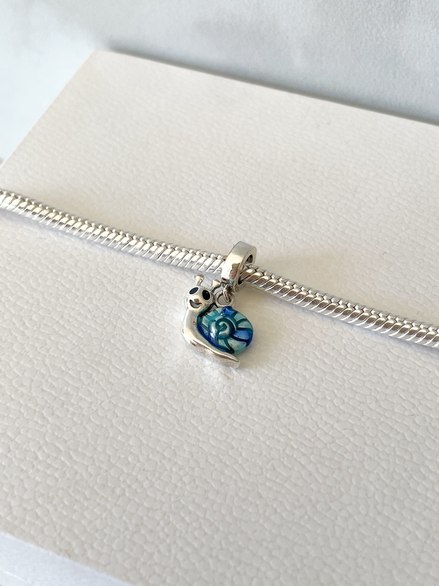 Charms caracol