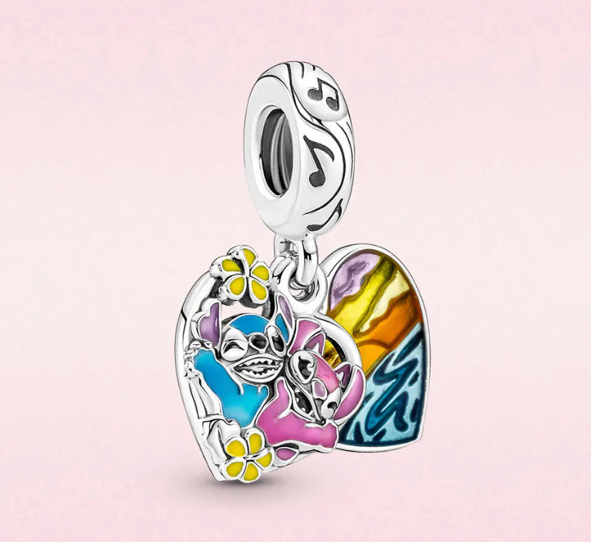 Stich y Ángel con logo