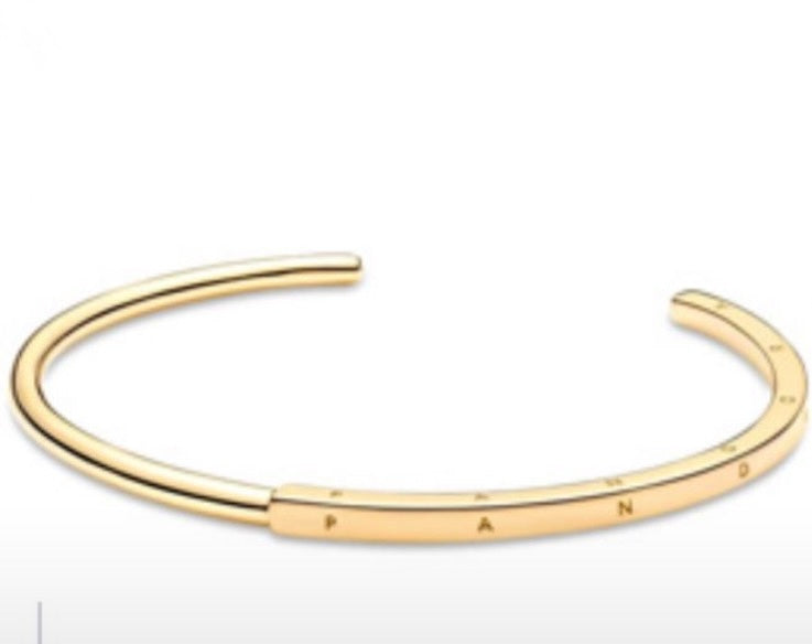 Pulsera esclava dorada con logo