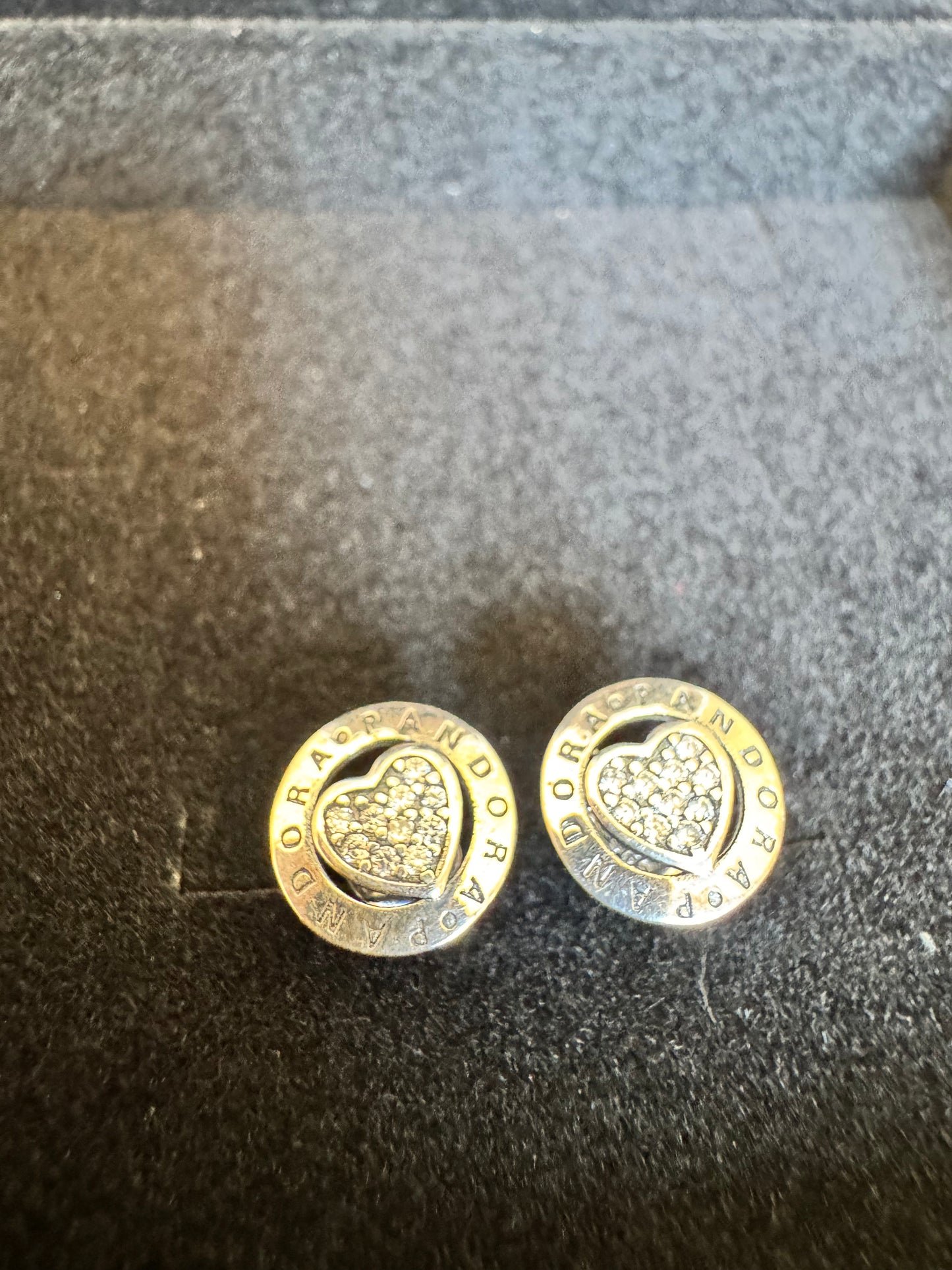 Aros círculo corazón plata con logo