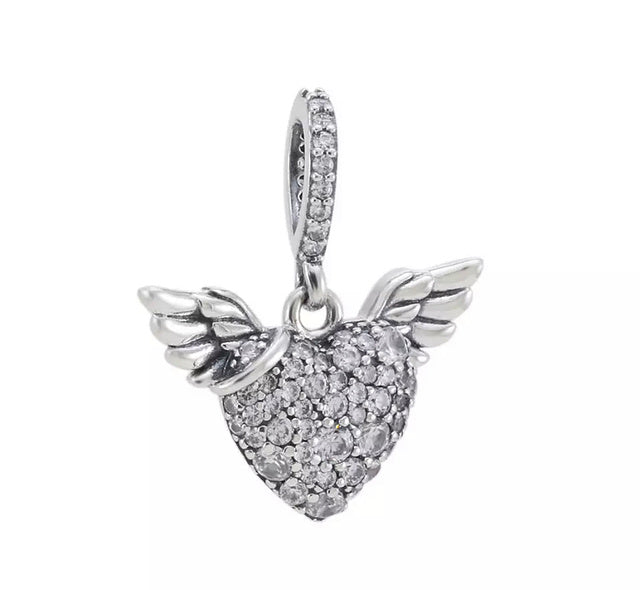 Corazón alado con logo