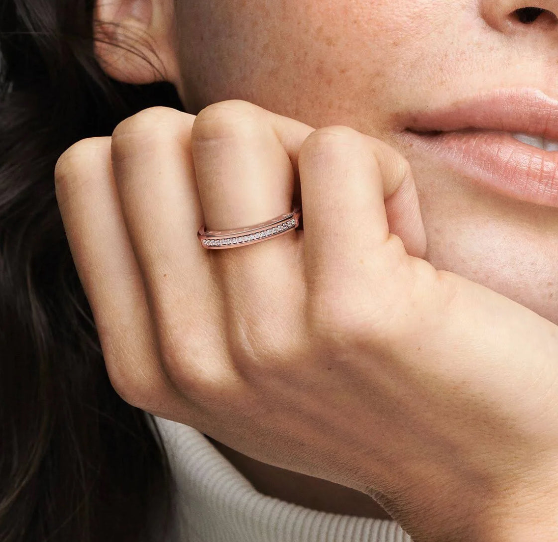 Anillo cintillo circones rose