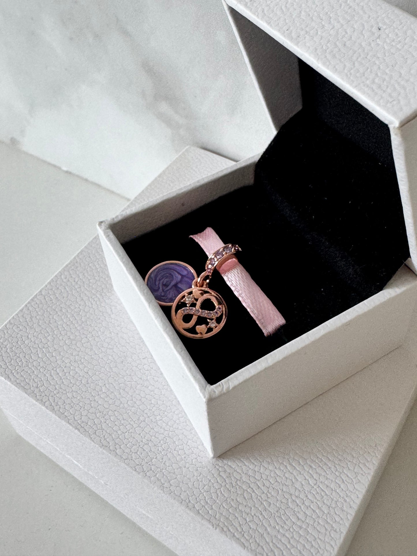 Infinito Lila Rose