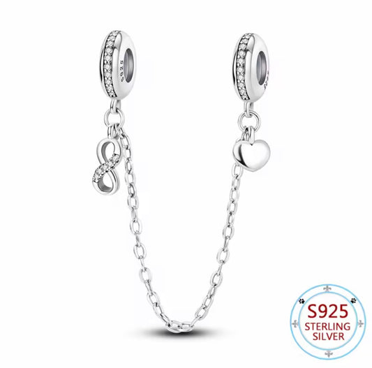 Cadena infinito y corazón colgante