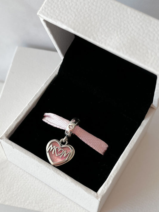 Mom Corazón Rosa