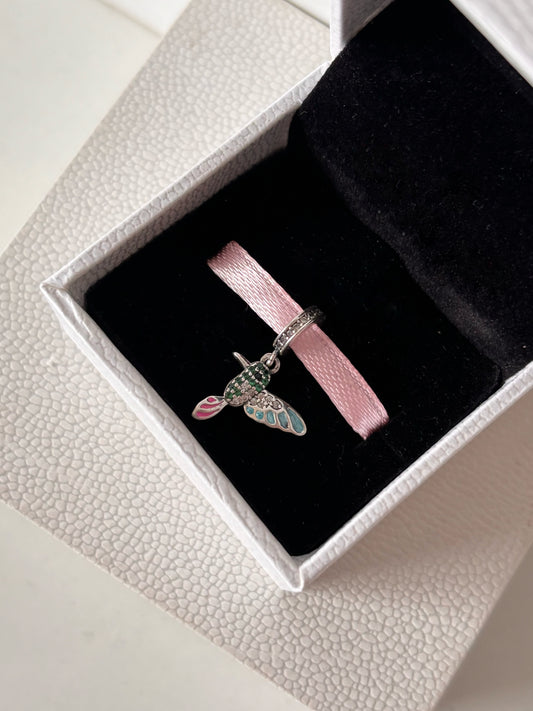 Colibrí rosa celeste