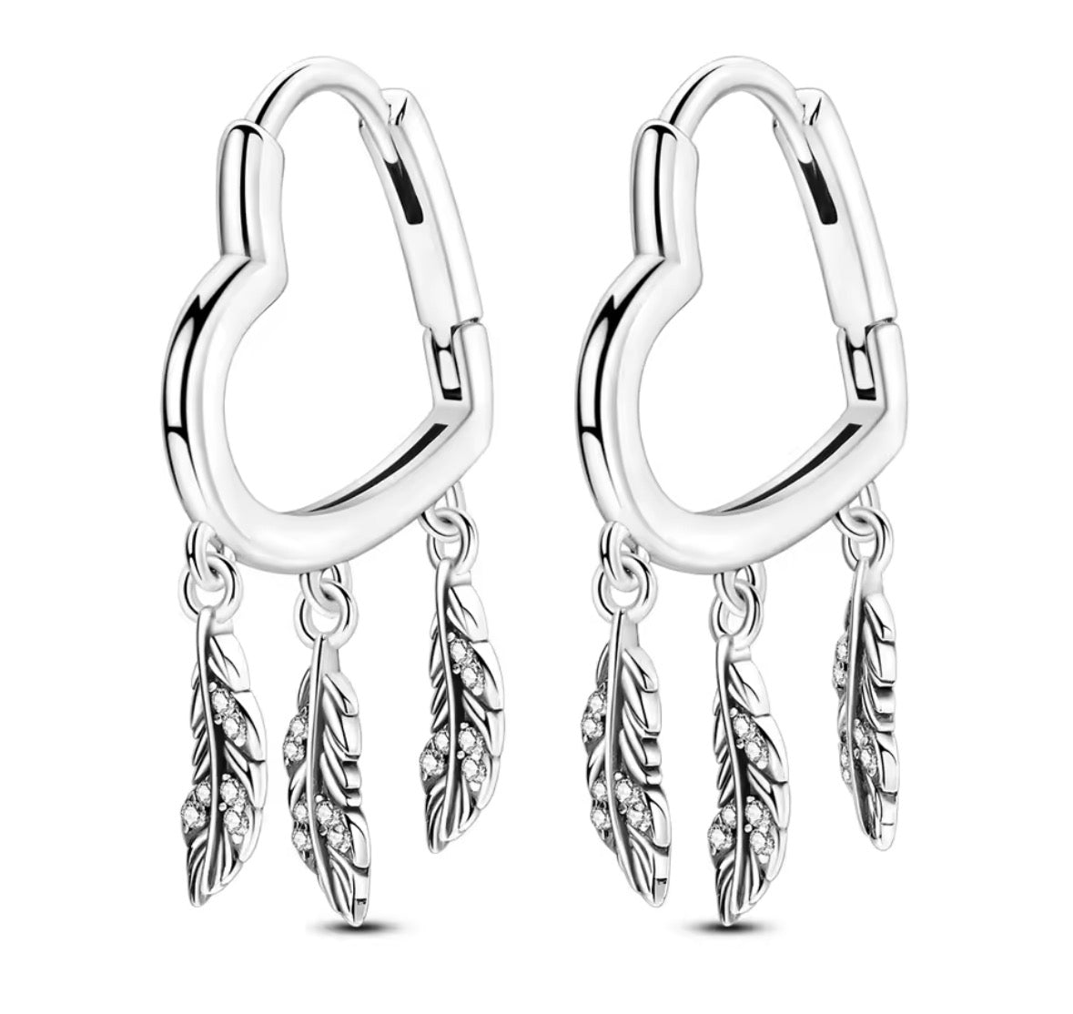Argollas corazón 3 plumas plata