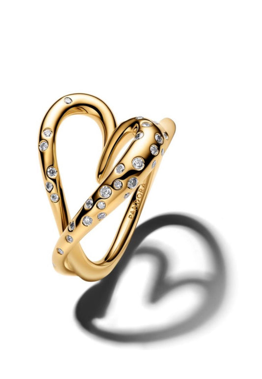 Anillo corazón dorado piedras