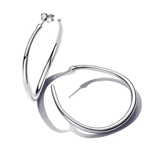 Argolla grande asimétrica plata