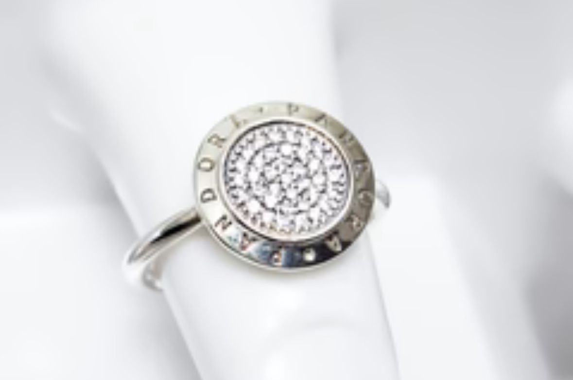 Anillo logo circones plata