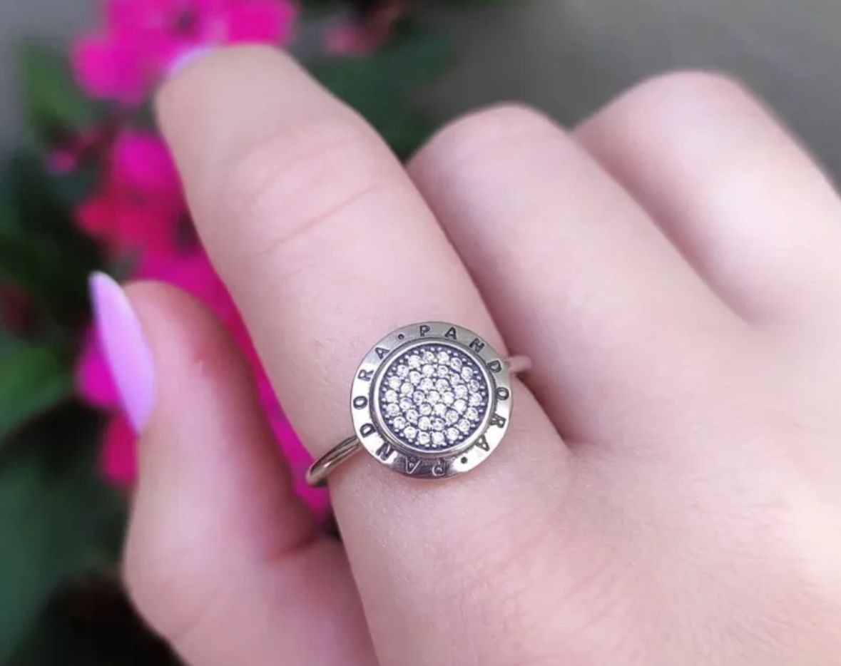 Anillo logo circones plata