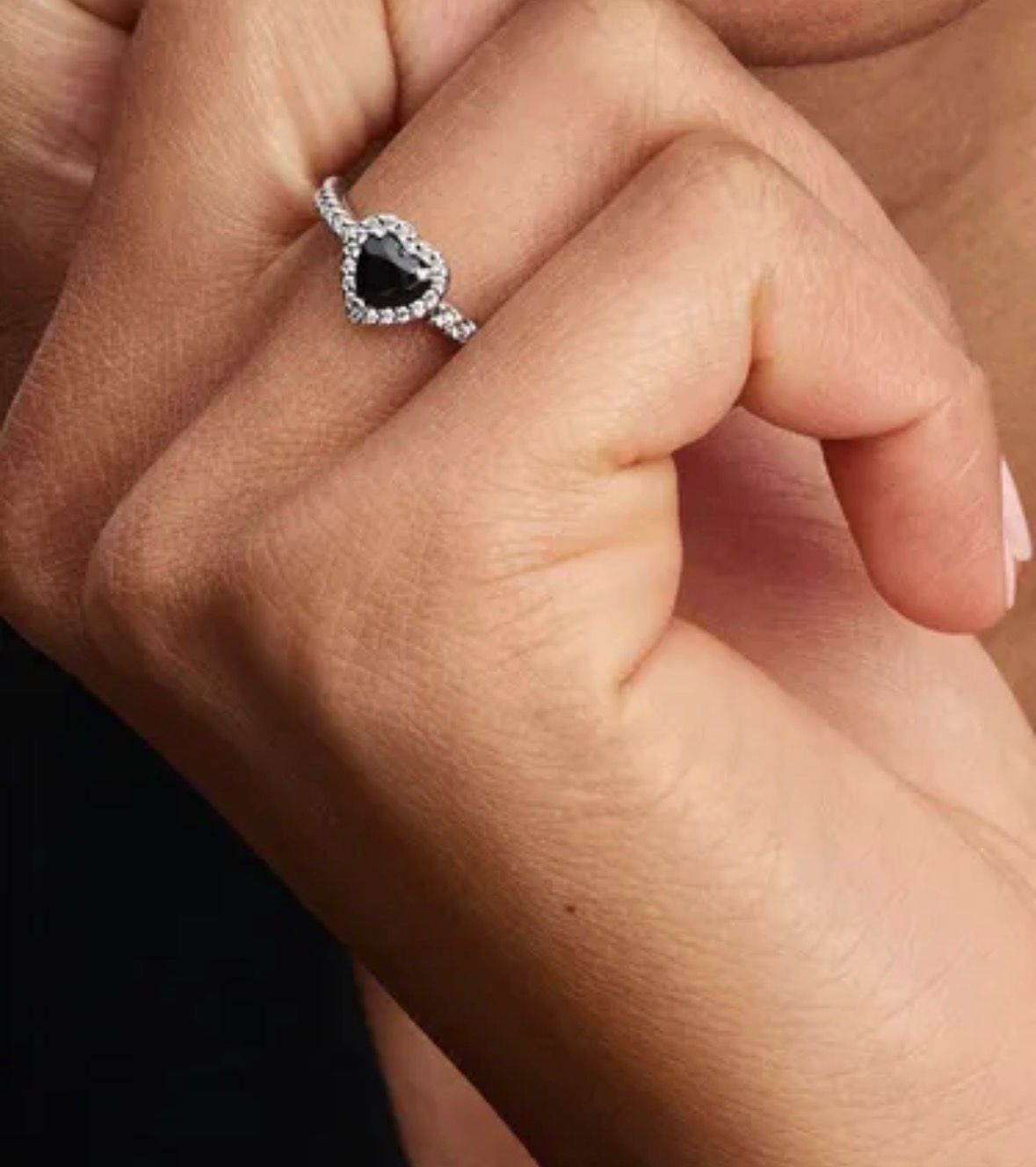 Anillo corazón negro